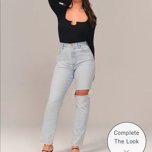 Abercrombie and Fitch 90’s high rise curve love light wash jeans